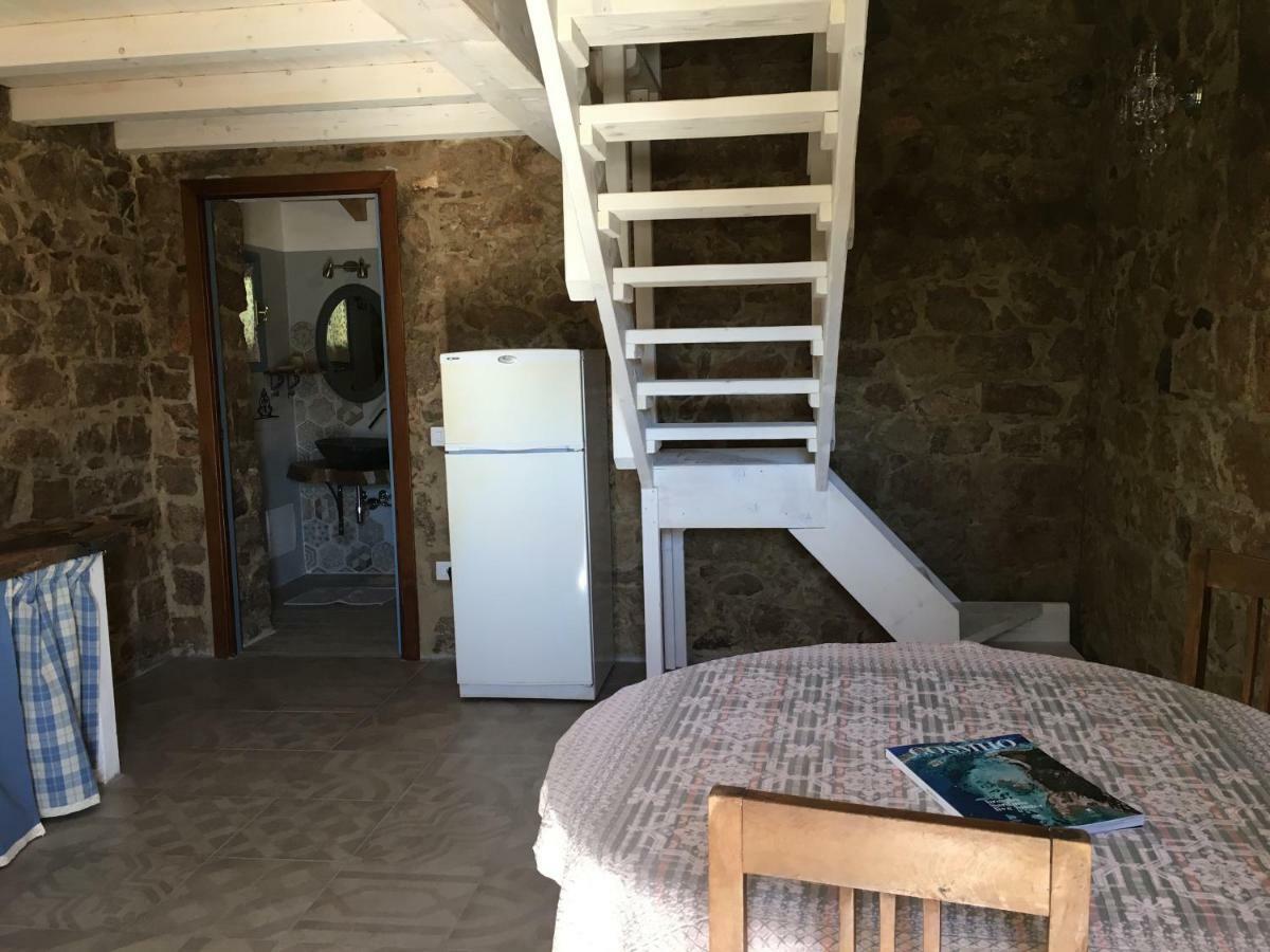 Agriturismo La Casa Delle Fate Loiri Porto San Paolo Luaran gambar